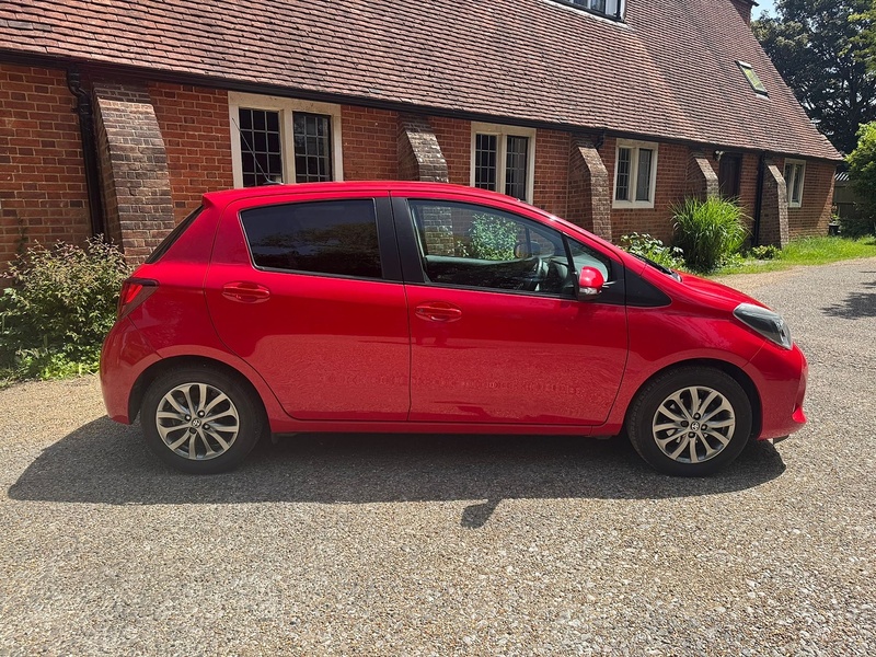 Toyota Yaris 1.33 Dual VVT-i Icon Hatchback 5dr Petrol Manual Euro 6 (99 ps) - U10004143