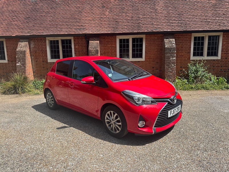 Toyota Yaris 1.33 Dual VVT-i Icon Hatchback 5dr Petrol Manual Euro 6 (99 ps) - U10004143
