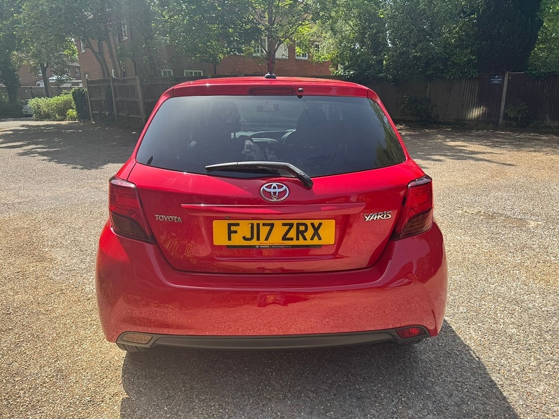 Toyota Yaris 1.33 Dual VVT-i Icon Hatchback 5dr Petrol Manual Euro 6 (99 ps) - U10004143