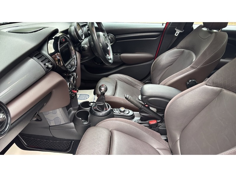 MINI Hatch 1.5 Cooper Hatchback 5dr Petrol Manual Euro 6 (s/s) (136 ps) - U10004147