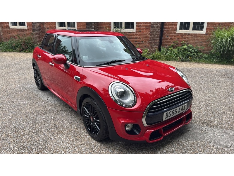MINI Hatch 1.5 Cooper Hatchback 5dr Petrol Manual Euro 6 (s/s) (136 ps) - U10004147