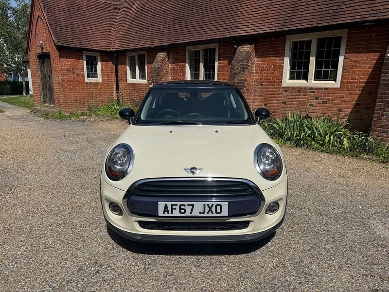 MINI Hatch 1.5 Cooper Hatchback 3dr Petrol Auto Euro 6 (s/s) (136 ps) - U10004153
