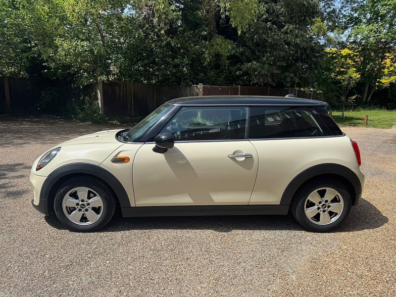 MINI Hatch 1.5 Cooper Hatchback 3dr Petrol Auto Euro 6 (s/s) (136 ps) - U10004153