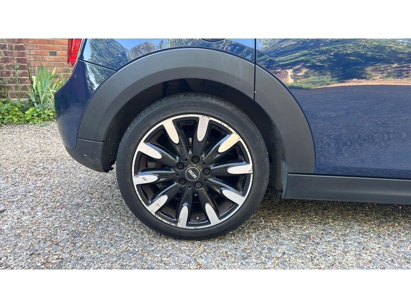 MINI Hatch 1.5 Cooper Hatchback 5dr Petrol Manual Euro 6 (s/s) (136 ps) - U10004172