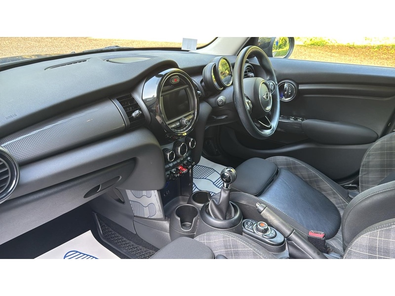 MINI Hatch 1.5 Cooper Hatchback 5dr Petrol Manual Euro 6 (s/s) (136 ps) - U10004172