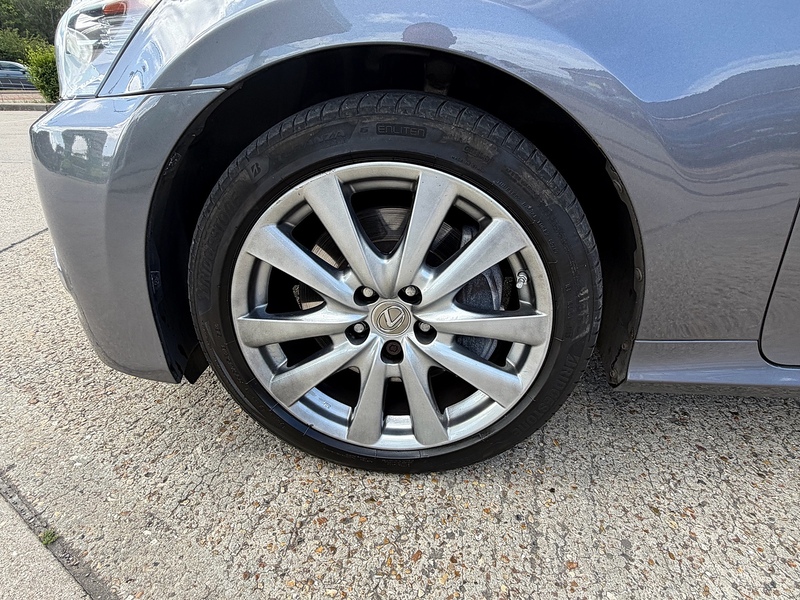 Lexus GS 2.5 250 V6 Luxury Saloon 4dr Petrol Auto Euro 5 (208 ps) - U10004181