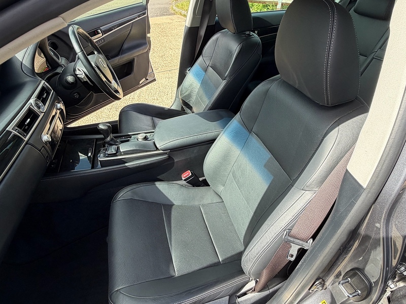 Lexus GS 2.5 250 V6 Luxury Saloon 4dr Petrol Auto Euro 5 (208 ps) - U10004181
