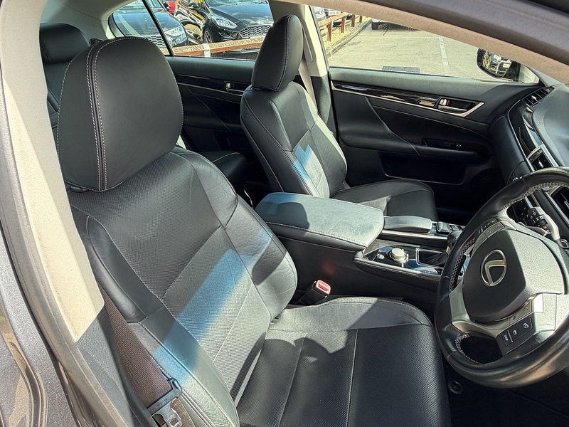 Lexus GS 2.5 250 V6 Luxury Saloon 4dr Petrol Auto Euro 5 (208 ps) - U10004181
