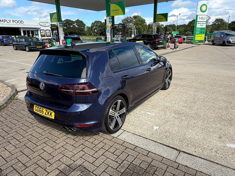 Volkswagen Golf 2.0 TSI BlueMotion Tech R Hatchback 5dr Petrol Manual 4Motion Euro 6 (s/s) (300 ps) - U10004188