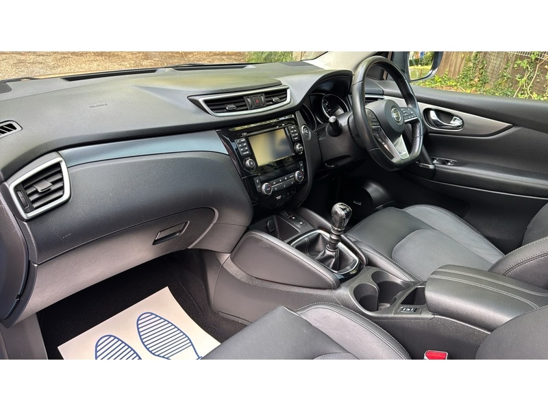 Nissan Qashqai 1.2 DIG-T Tekna SUV 5dr Petrol Manual Euro 6 (s/s) (115 ps) - U10004191