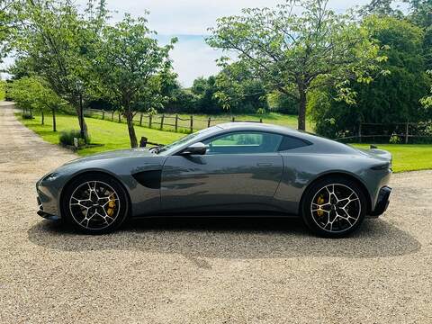 Aston Martin Vantage 4.0 V8 Coupe 2dr Petrol Manual Euro 6 (510 ps) - U10004192