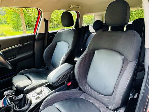 MINI Countryman 1.5 7.6kWh Cooper SE SUV 5dr Petrol Plug-in Hybrid Auto ALL4 Euro 6 (s/s) (224 ps) - U10004193