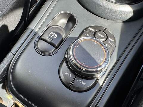 MINI Countryman 1.5 7.6kWh Cooper SE SUV 5dr Petrol Plug-in Hybrid Auto ALL4 Euro 6 (s/s) (224 ps) - U10004193