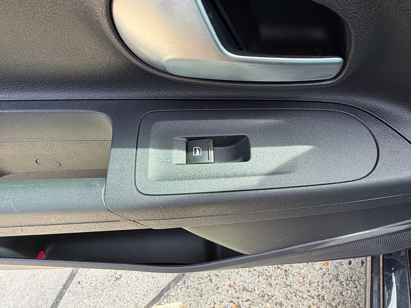 Volkswagen up! 1.0 Move up! Hatchback 5dr Petrol ASG Euro 6 (s/s) (60 ps) - U10004195