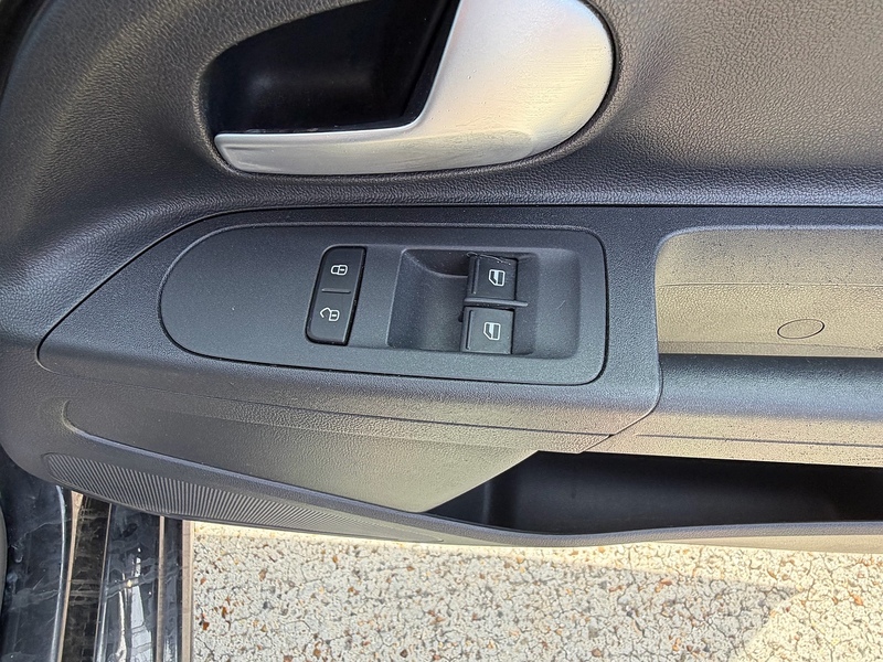 Volkswagen up! 1.0 Move up! Hatchback 5dr Petrol ASG Euro 6 (s/s) (60 ps) - U10004195