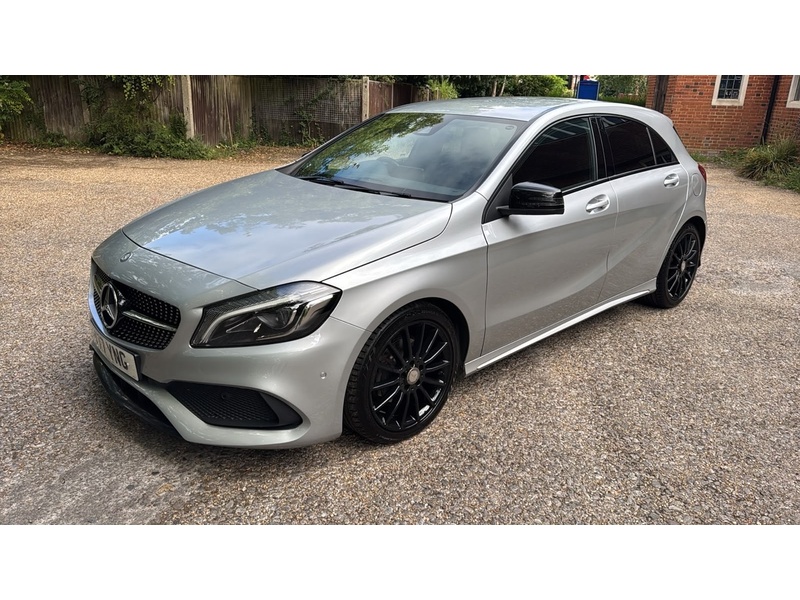 Mercedes-Benz A Class 2.1 A200d AMG Line (Premium) Hatchback 5dr Diesel 7G-DCT Euro 6 (s/s) (136 ps) - U10004200