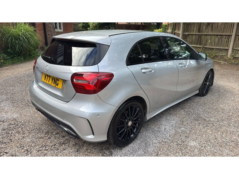 Mercedes-Benz A Class 2.1 A200d AMG Line (Premium) Hatchback 5dr Diesel 7G-DCT Euro 6 (s/s) (136 ps) - U10004200