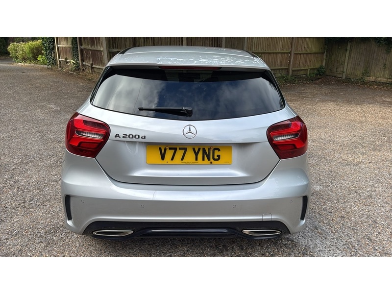 Mercedes-Benz A Class 2.1 A200d AMG Line (Premium) Hatchback 5dr Diesel 7G-DCT Euro 6 (s/s) (136 ps) - U10004200