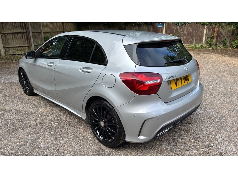 Mercedes-Benz A Class 2.1 A200d AMG Line (Premium) Hatchback 5dr Diesel 7G-DCT Euro 6 (s/s) (136 ps) - U10004200