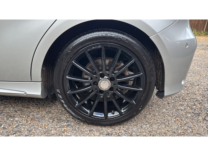 Mercedes-Benz A Class 2.1 A200d AMG Line (Premium) Hatchback 5dr Diesel 7G-DCT Euro 6 (s/s) (136 ps) - U10004200