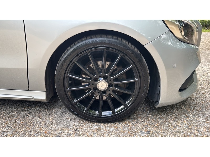 Mercedes-Benz A Class 2.1 A200d AMG Line (Premium) Hatchback 5dr Diesel 7G-DCT Euro 6 (s/s) (136 ps) - U10004200