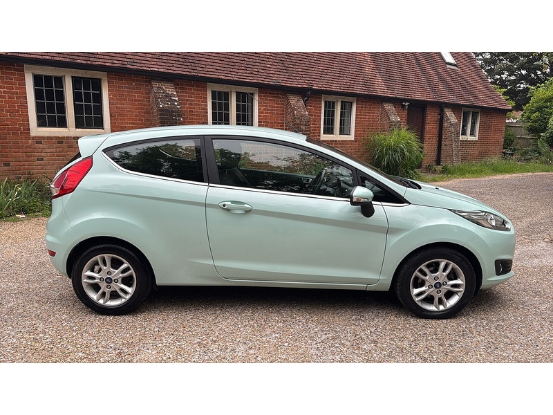 Ford Fiesta 1.25 Zetec Hatchback 3dr Petrol Manual Euro 6 (82 ps) - U10004217