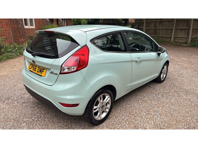 Ford Fiesta 1.25 Zetec Hatchback 3dr Petrol Manual Euro 6 (82 ps) - U10004217