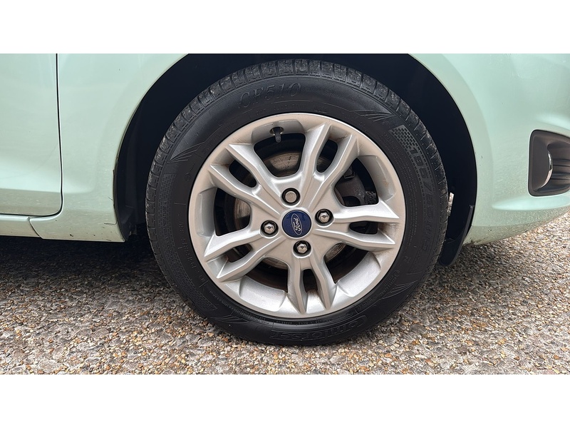 Ford Fiesta 1.25 Zetec Hatchback 3dr Petrol Manual Euro 6 (82 ps) - U10004217