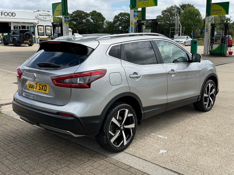Nissan Qashqai 1.2 DIG-T Tekna SUV 5dr Petrol XTRON Euro 6 (s/s) (115 ps) - U10004220