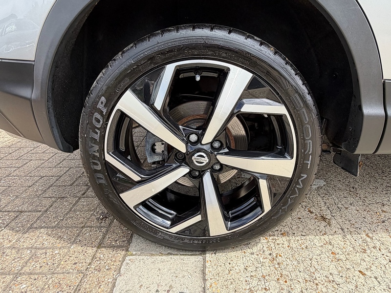 Nissan Qashqai 1.2 DIG-T Tekna SUV 5dr Petrol XTRON Euro 6 (s/s) (115 ps) - U10004220