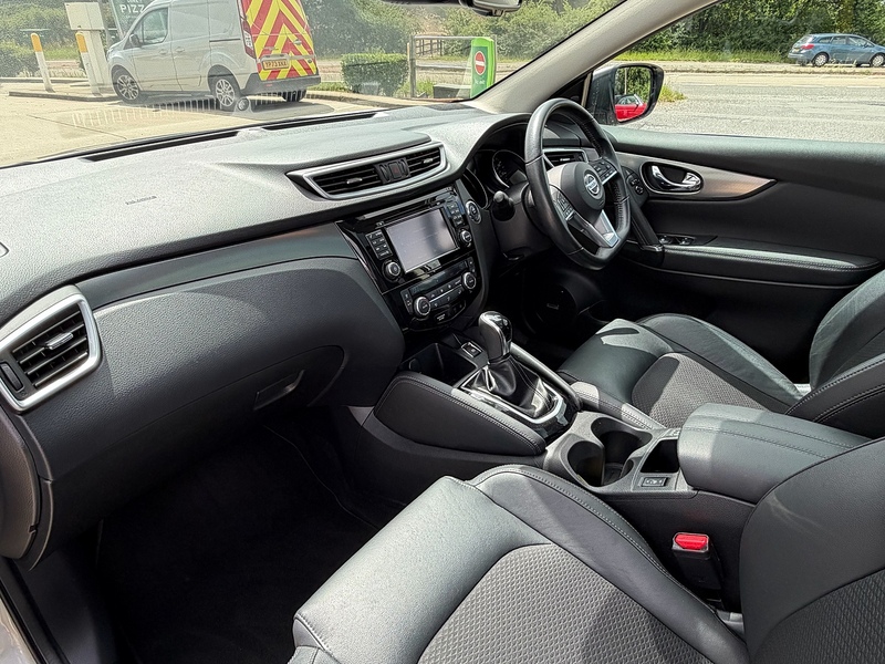 Nissan Qashqai 1.2 DIG-T Tekna SUV 5dr Petrol XTRON Euro 6 (s/s) (115 ps) - U10004220