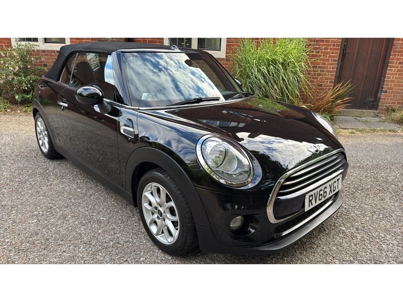 MINI Convertible 1.5 Cooper Convertible 2dr Petrol Manual Euro 6 (s/s) (136 ps) - U10004231