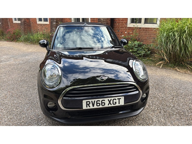 MINI Convertible 1.5 Cooper Convertible 2dr Petrol Manual Euro 6 (s/s) (136 ps) - U10004231