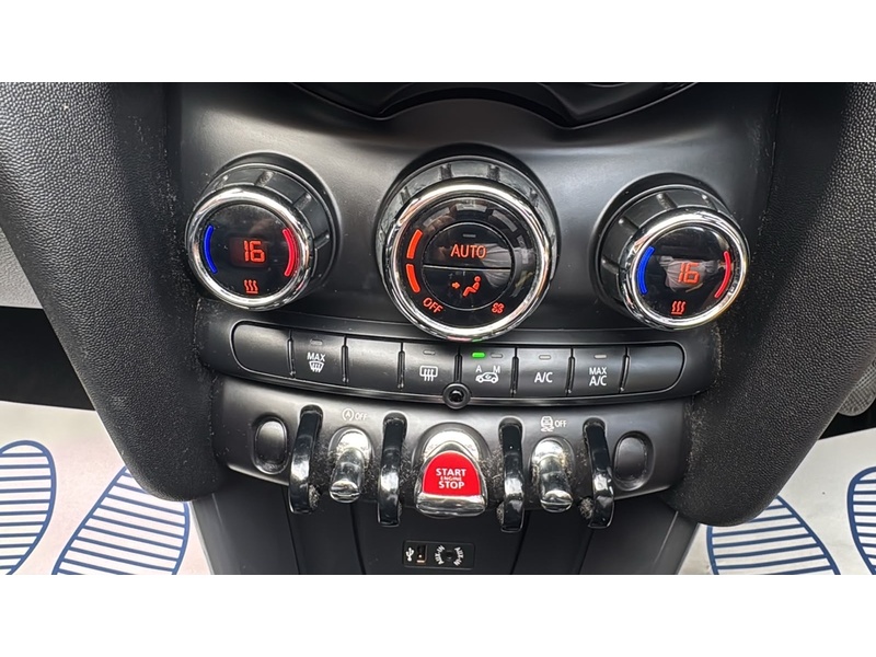 MINI Convertible 1.5 Cooper Convertible 2dr Petrol Manual Euro 6 (s/s) (136 ps) - U10004231