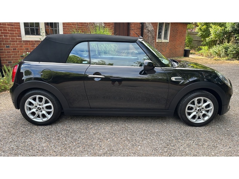 MINI Convertible 1.5 Cooper Convertible 2dr Petrol Manual Euro 6 (s/s) (136 ps) - U10004231
