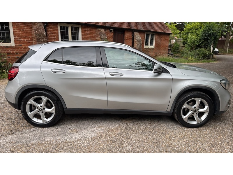 Mercedes-Benz GLA 2.1 GLA200d Sport (Premium Plus) SUV 5dr Diesel 7G-DCT Euro 6 (s/s) (136 ps) - U10004232