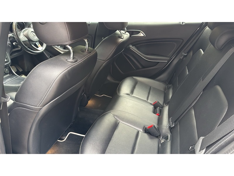 Mercedes-Benz GLA 2.1 GLA200d Sport (Premium Plus) SUV 5dr Diesel 7G-DCT Euro 6 (s/s) (136 ps) - U10004232