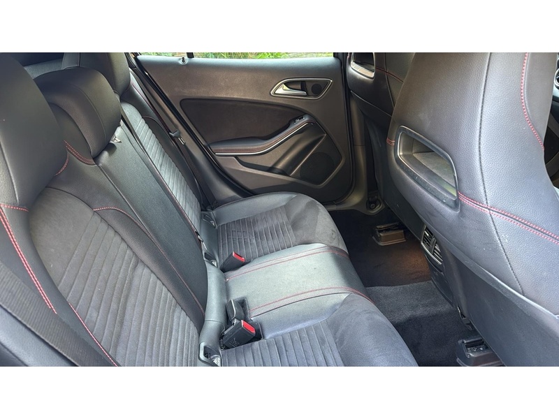Mercedes-Benz GLA 1.6 GLA200 AMG Line Edition (Plus) SUV 5dr Petrol 7G-DCT Euro 6 (s/s) (156 ps) - U10004233