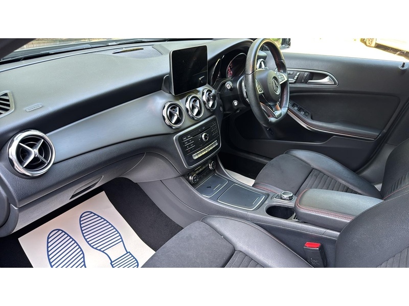 Mercedes-Benz GLA 1.6 GLA200 AMG Line Edition (Plus) SUV 5dr Petrol 7G-DCT Euro 6 (s/s) (156 ps) - U10004233