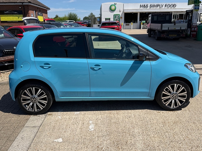 Volkswagen up! 1.0 Black Edition Hatchback 5dr Petrol Manual Euro 6 (s/s) (65 ps) - U10004235