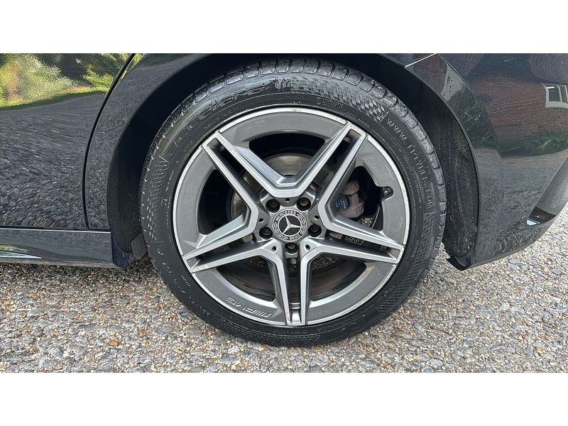 Mercedes-Benz A Class 1.5 A180d AMG Line 7G-DCT Euro 6 (s/s) 5dr - U10004238