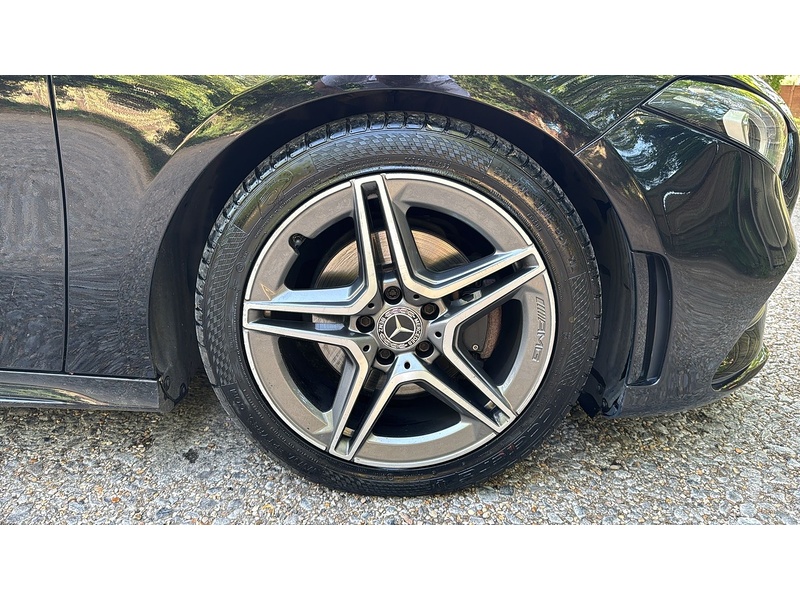 Mercedes-Benz A Class 1.5 A180d AMG Line 7G-DCT Euro 6 (s/s) 5dr - U10004238