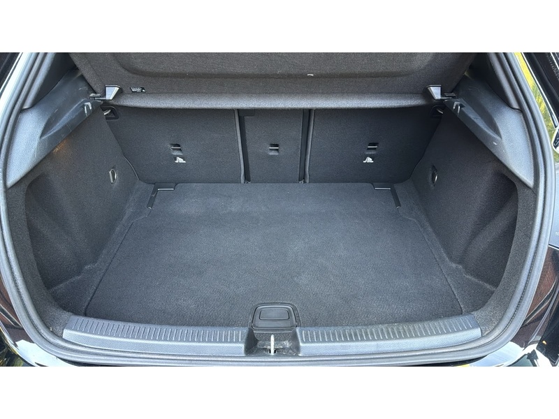 Mercedes-Benz A Class 1.5 A180d AMG Line 7G-DCT Euro 6 (s/s) 5dr - U10004238
