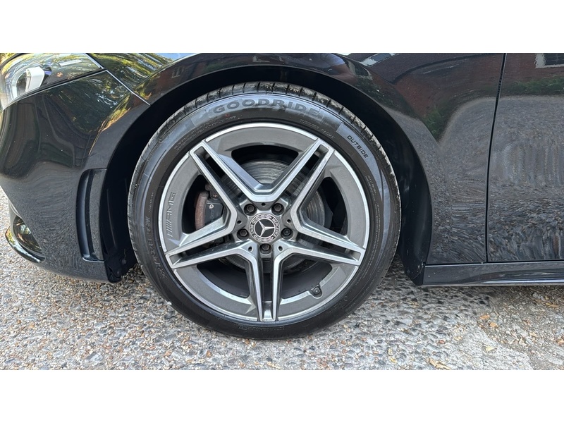 Mercedes-Benz A Class 1.5 A180d AMG Line 7G-DCT Euro 6 (s/s) 5dr - U10004238