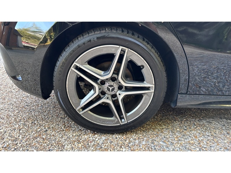 Mercedes-Benz A Class 1.5 A180d AMG Line 7G-DCT Euro 6 (s/s) 5dr - U10004238