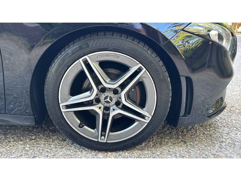 Mercedes-Benz A Class 1.5 A180d AMG Line 7G-DCT Euro 6 (s/s) 5dr - U10004238
