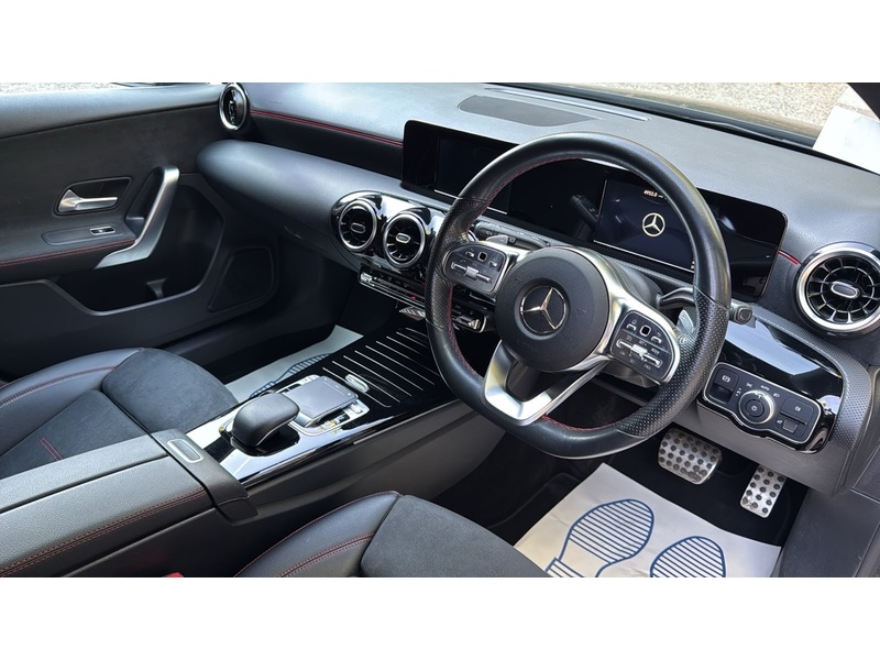 Mercedes-Benz A Class 1.5 A180d AMG Line 7G-DCT Euro 6 (s/s) 5dr - U10004238