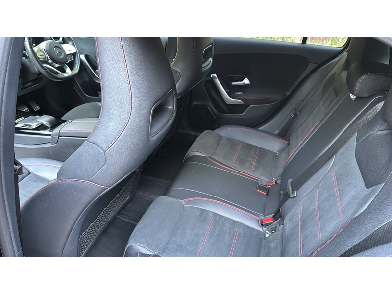 Mercedes-Benz A Class 1.5 A180d AMG Line 7G-DCT Euro 6 (s/s) 5dr - U10004238
