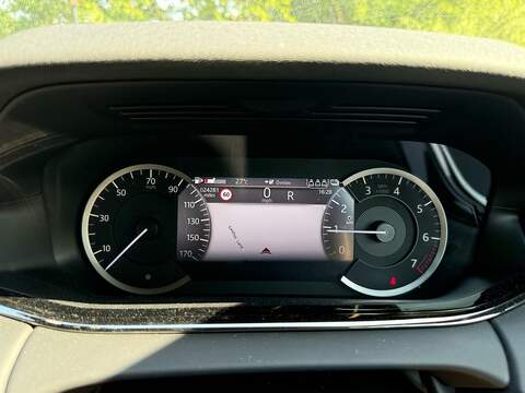 Land Rover Range Rover Evoque 1.5 P300e 12.2kWh R-Dynamic HSE SUV 5dr Petrol Plug-in Hybrid Auto 4WD Euro 6 (s/s) (309 ps) - U10004239
