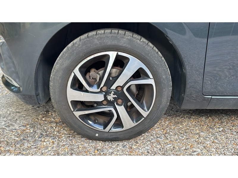 Peugeot 108 1.2 PureTech Allure Hatchback 5dr Petrol Manual Euro 6 (82 ps) - U10004240